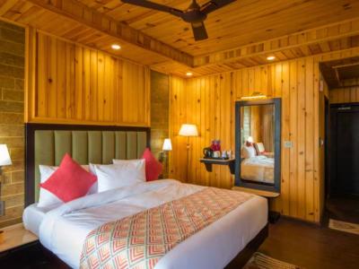 Ojaswi Family Suite Room
