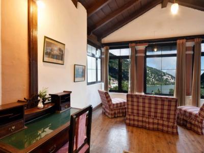 Lake Facing Room