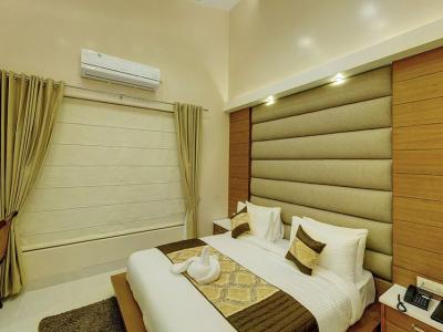 Superior Jacuzzi Room