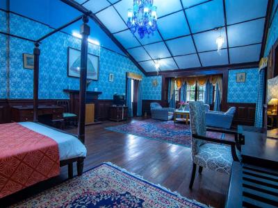 Regal Room