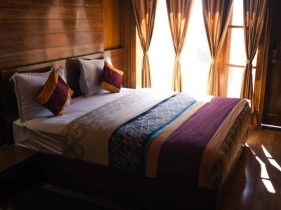 Signature Room