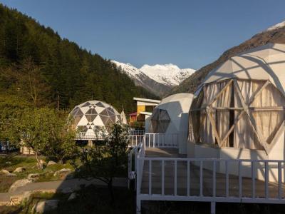Big Luxury Igloo