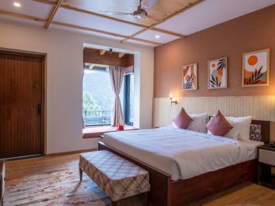 Buransh Room Chamomile Estate