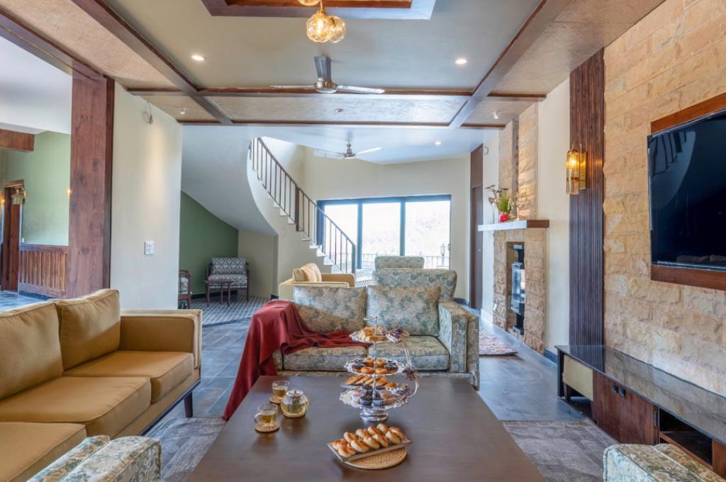 GREAT ROOM CHAMOMILE ESTATE